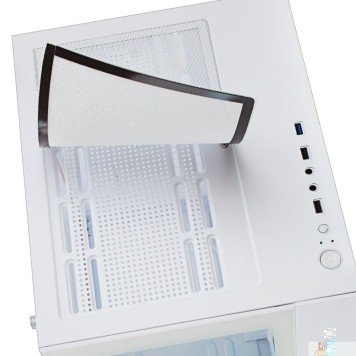 корпус Ginzzu V420 RGB подсветка, закаленное стекло 1*USB 3.0,1*USB 2.0, AU Белый mATX-2