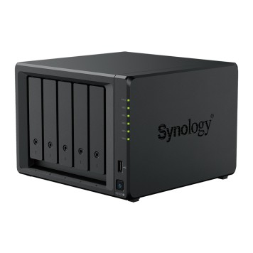 Дисковый массив Synology DS1525+  СХД AMD V1500B (Quad-Core, 8 Threads) 2.2 GHz 8GB DDR4 ECC 5 x 3.5”/2.5” SATA HDD/SSD 2 x M.2 NVMe (for SSD cache, no storage pool support) 2 x 2.5GbE RJ-45 вилка UK/HK 3-pin-1