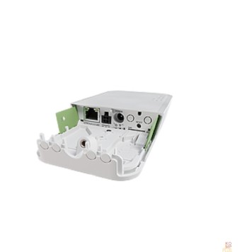 Сетевое оборудование MikroTik wAPR-2nD&EC200A-EU Wap Lte kit 2024-2